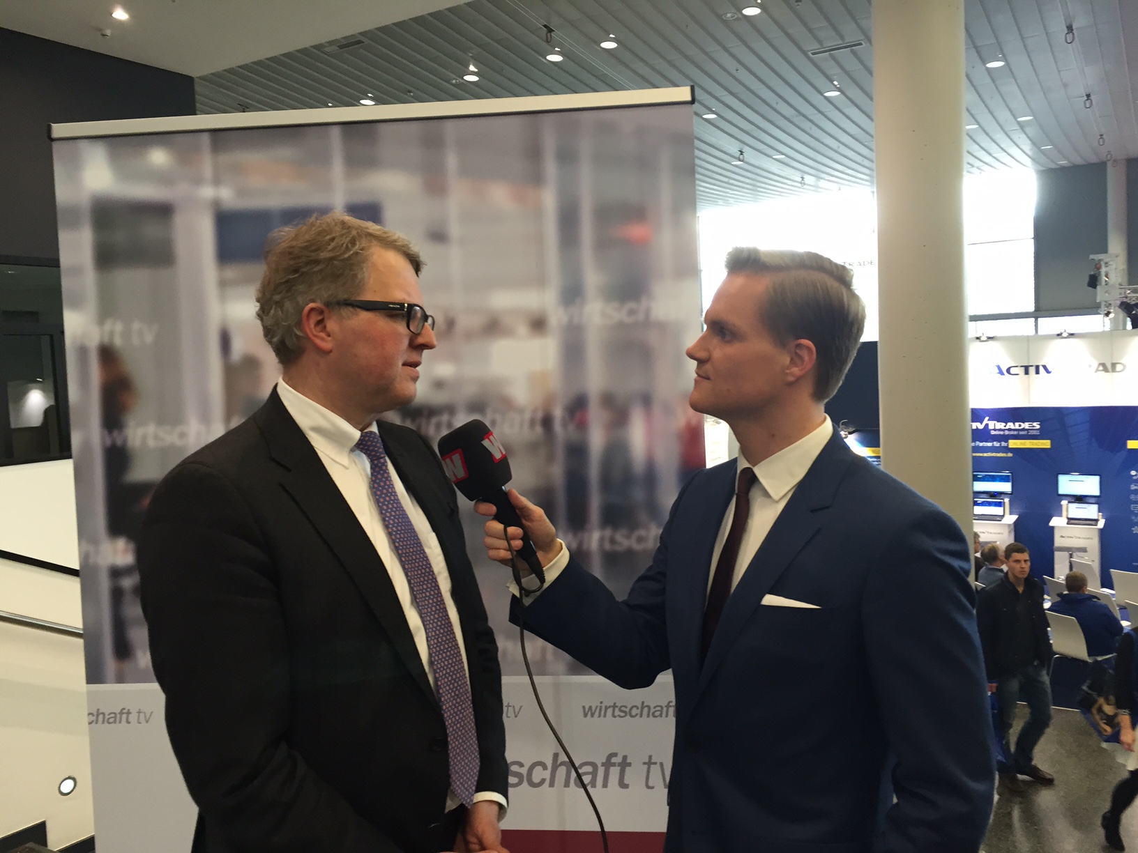 Anlegermesse: Mister Dax, lauter Euro-Gegner und ein mopsfideler Goldhändler