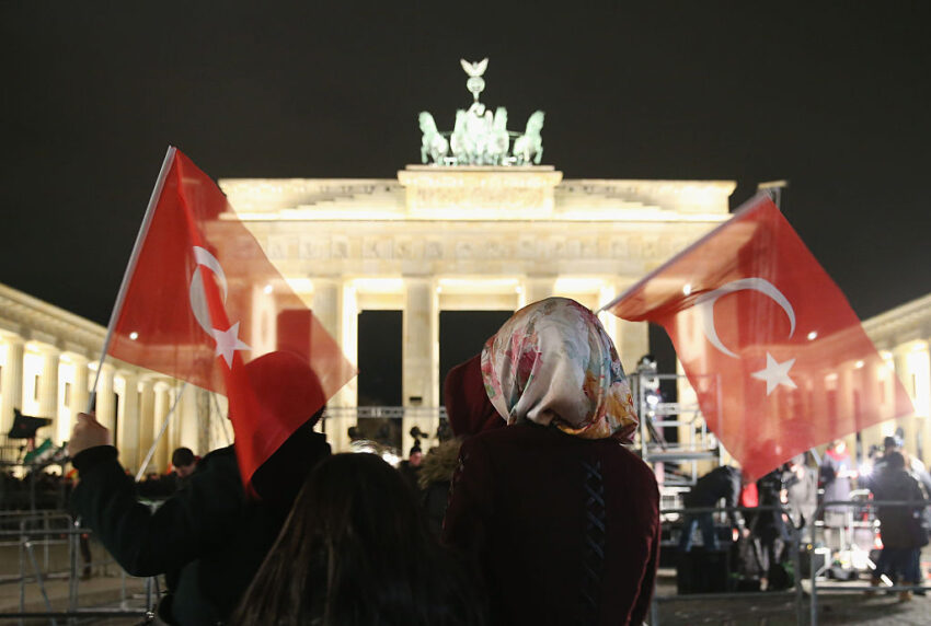 Deutsch-türkische Zerrissenheit