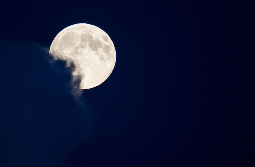Drama am Firmament:  Naturschauspiel Supermoon