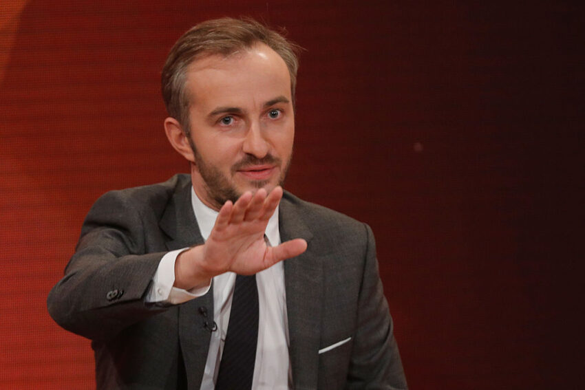 Dem Böhmermann sein Schneeflöckchen-TV