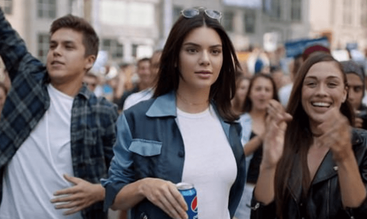 Konsumphilosophie à gogo 1: Pepsi – Freiheit in Dosen