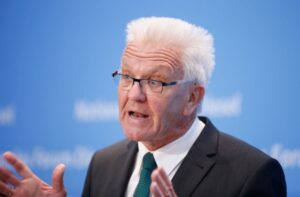 Der alte Maoist und der Mercedes