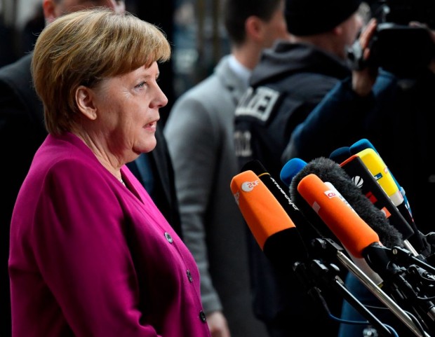Merkel und das NetzDG: Eine unaufrichtige Frau