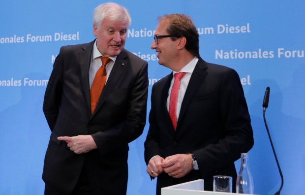 Dobrindt: Als Seehofers Tiger gesprungen und als Merkels Bettvorleger gelandet
