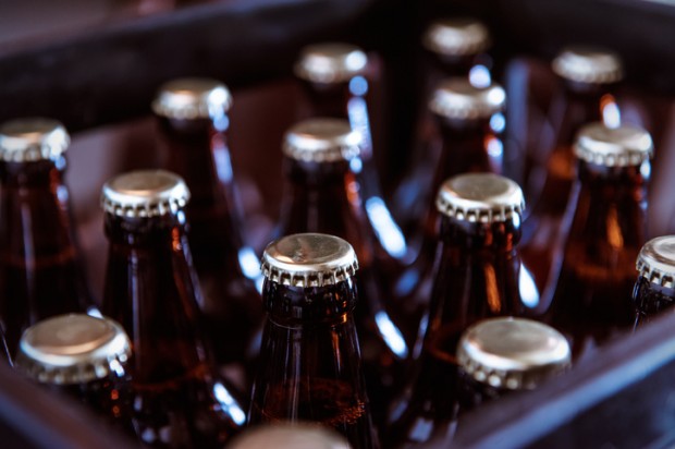 Deutsches Bier und arabische Fahnen