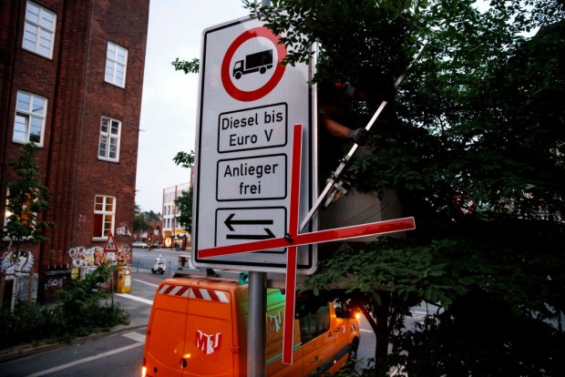 Aktionismus in Hamburg und Forderung flächendeckender Fahrverbote in Deutschland