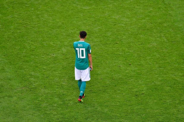 Das böse Spiel um Özil