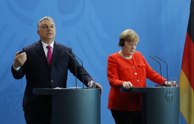 Angela Merkel und ihre Gastarbeiter der Grenze