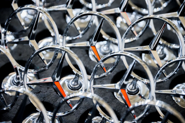 Stillstand in den Werkshallen – draußen Rückrufe, diesmal von Mercedes