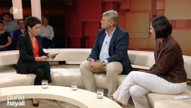 Bei Dunja Hayali ist KGE auf sich allein gestellt