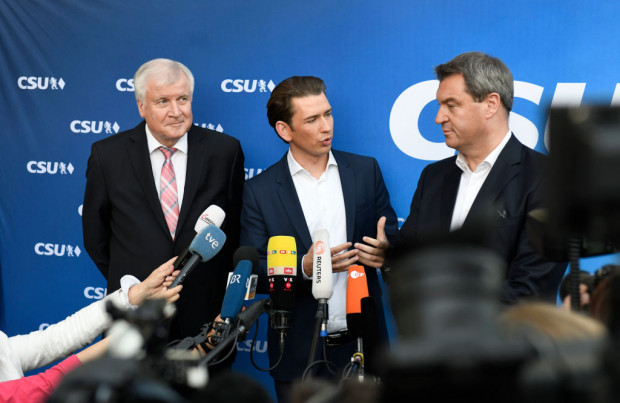 Kurz bei Söder und Seehofer im Löwenbräukeller