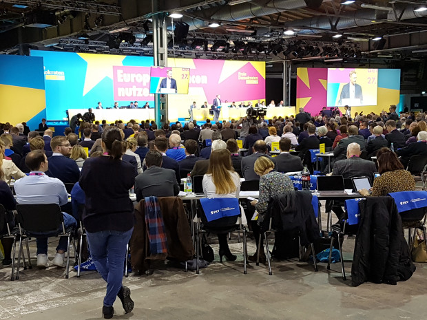 FDP-Europaparteitag: Kleine gelbe T-Shirts, keine gelben Westen