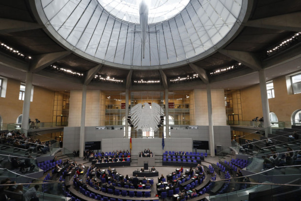 Diätenerhöhungen und ritueller Protest