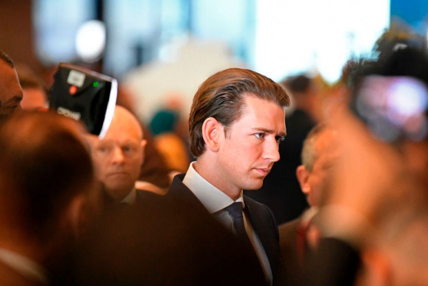 Lindner mit merkwürdigem Kurz-Bild