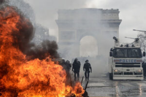 Gelbwesten, Akt 18: Gewaltorgie in Paris
