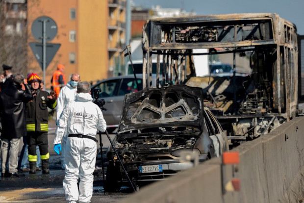 Mögliches Terrormotiv: Zuwanderer zündet in Italien Schulbus an