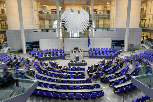 Wer die Zahl der direkt gewählten Abgeordneten reduziert, zementiert die Parteien-Allmacht