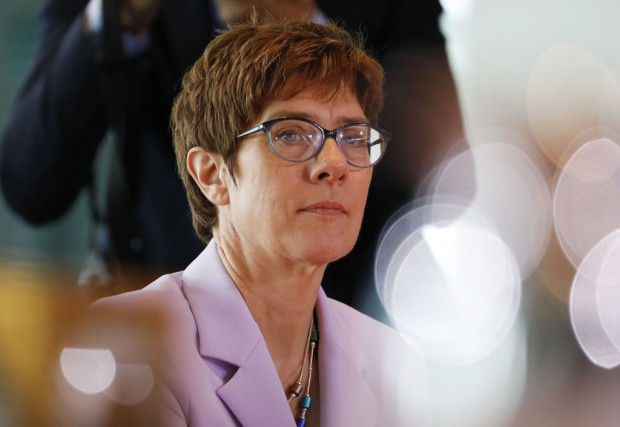 Chaos und Selbstdemontage – AKK zerlegt die letzte Volkspartei