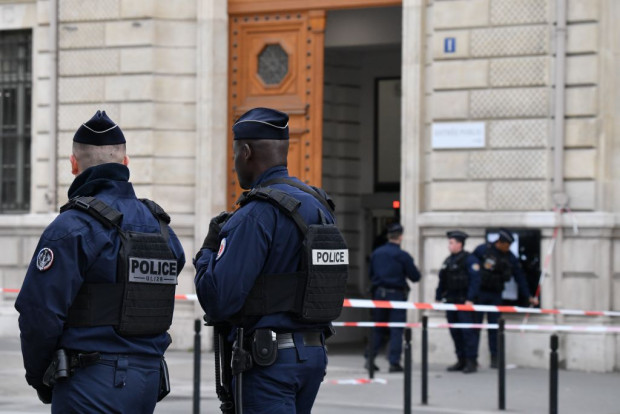 Paris: Regierung hat über die Ermordung der Polizisten falsch informiert