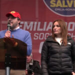 Salvini in Maranello: Bleibt nur der Ferrari rot?