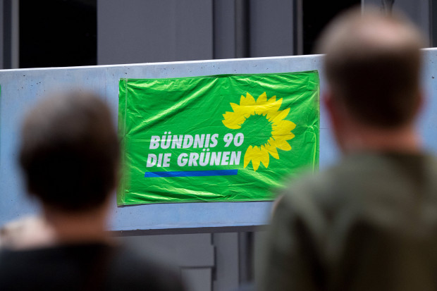 Phantasien aus dem grünen Wolkenkuckusheim oder Selbstaufgabe einer Partei