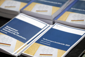 Verfassungsschutzbericht: Nüchterne Zahlen und Propaganda-Delikte