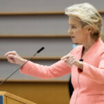 Die deutsche Weltregentin Ursula von der Leyen