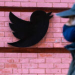 Bevor Twitter ihn löschen kann, will Musk den Laden kaufen