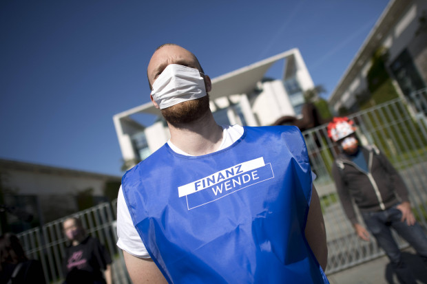 Frankfurter Uni-Präsidentin blamiert die NGO „Finanzwende“