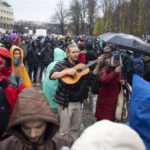 „Wer demonstriert da denn?“ – „Ja lesen Sie denn keine Medien?“