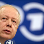 Apokalyptische Nachrichten: Buhrow droht mit Programmkürzungen