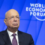 Klaus Schwab – verloren in Verschwörungstheorien
