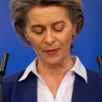Von der Leyen gesteht Fehler, will aber nicht daran schuld sein