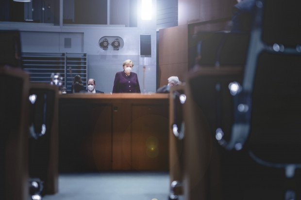 Das Ende ist nah: Die Wirtschaft lässt Merkel fallen
