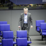 Ein seltsames Interview: De Maizière redet vom Ausnahmezustand