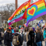Mit Love und Peace für Freiheit und gegen Merkel