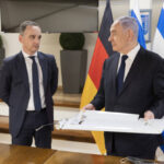 In Tel Aviv pro Israel, in New York bei der UNO contra Israel
