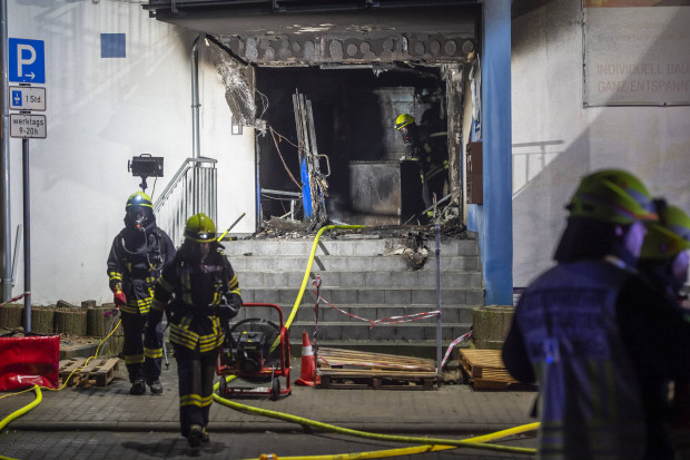 Keine Einzelfälle: E-Bike explodiert, Tesla geht in Flammen auf