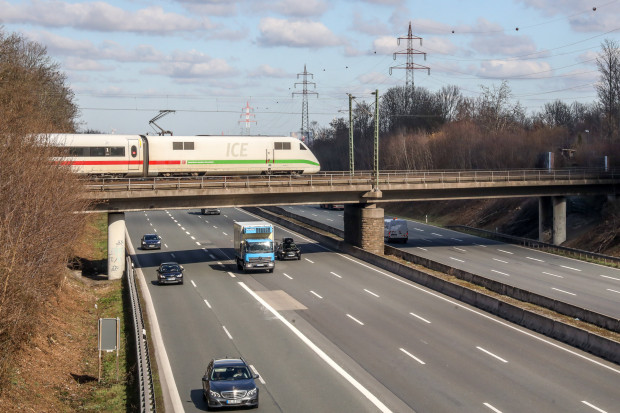 Wie der Niedergang der deutschen Autoindustrie zu verhindern wäre