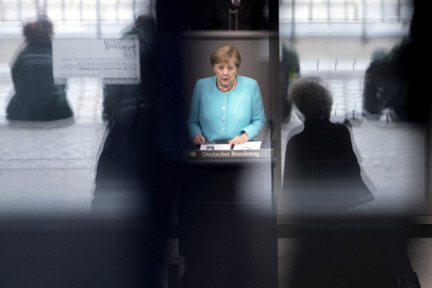 Hat Abendessen von Merkel mit Bundesverfassungsgericht Nachspiel wegen Befangenheit?