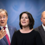 Die drei Erfindungen der Parteien: Kanzlerkandidat, Regierungsauftrag, Koalitionsvertrag