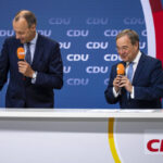 Laschet und Merz – Arm in Arm in die 3. Liga