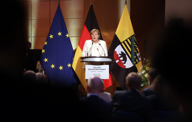31 Jahre Deutsche Einheit: Festakt und alte Mythen