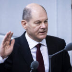 Olaf Scholz vereidigt: Gefangen im Körper eines Bundeskanzlers