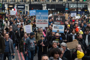 Hamburg, Paris, London, Wien: Zehntausende demonstrieren gegen Impfpflicht und Corona-Maßnahmen