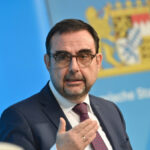Bayerns Gesundheitsminister: Impfpflicht für Pfleger soll doch eingeführt werden