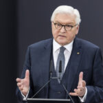 Dank Merz und Merkel: Mit Steinmeier ist der falsche Mann im Amt