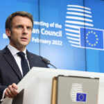Putins Gesprächsfaden mit Macron: Doppeltes Spiel oder doppelte Realität?