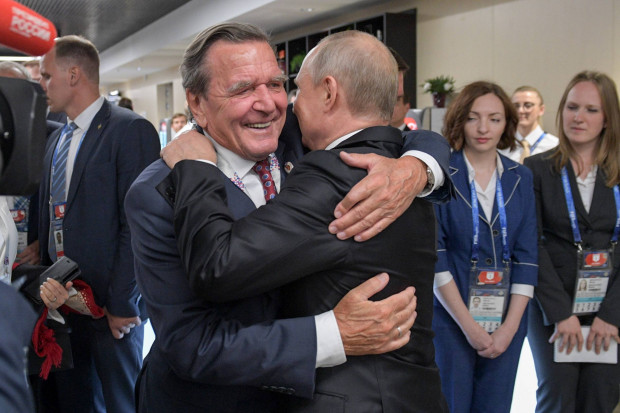 Korrupte Politik: Gerhard Schröder hat es mit Nord Stream 2 vorgemacht