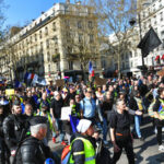 Sorge um Bürgerrechte: Tausende sind auf den Straßen in Frankreich, Australien und Kanada